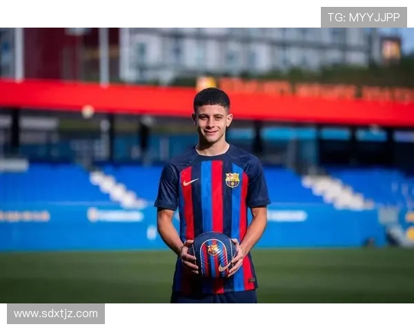 巴萨提升报价至200万欧元持续加速引进阿卜杜勒卡里姆